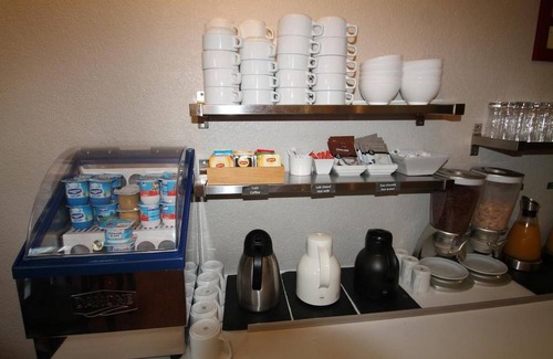 Saint-Priest Apartment | Retraite à Lyon Près de l'Aéroport|Wifii+Parking!