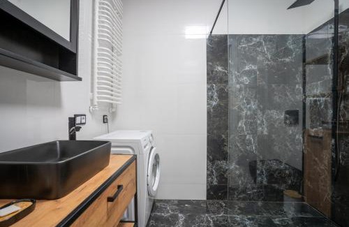 Sosnowiec Apartment | Retro Milenium Park Apartment
