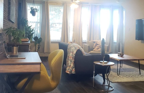 St. Louis Condo | ~ Retro + Modern 2BR Condo in St. Louis Hills ~