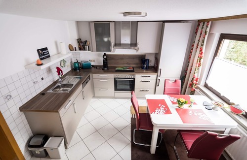 Idar-Oberstein Apartment | Richards im Haus Kallin ground floor apartment with terrace near the forest, hiking trails