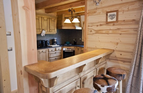 Montriond Ski Chalet | Riders Refuge's 5 bedroom Chalet Private Outdoor Hot Tub