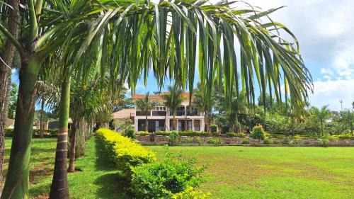 Entebbe Bed & Breakfast | Ridgeway Victoria