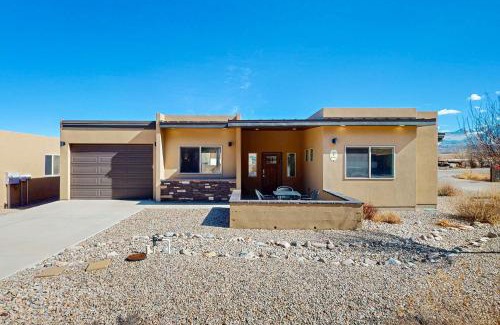 Moab South Valley House | Rim View 1