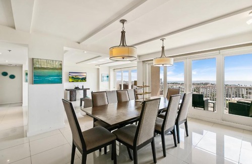 South Padre Island House | Rise & shine in paradise! Stylish Bayview condo beachfront resort shared pools &jacuzzi