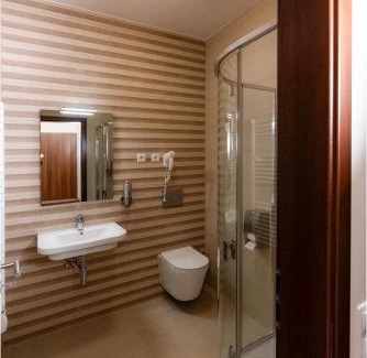 Jaszbereny Apartment | River Apartmanház