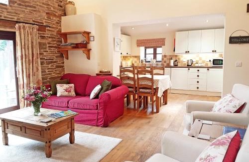 Longtown House | River Cottage@Cwm Mill - Riverside Family Holidays in the Black Mountains