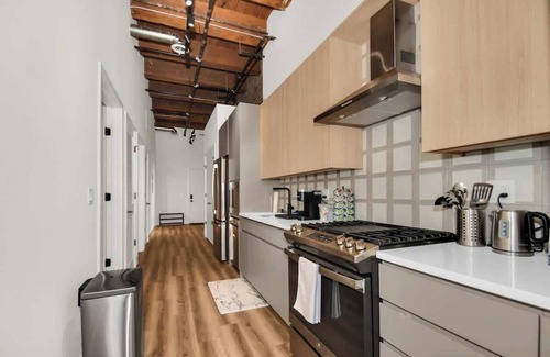 Near North Side Apartment | River North Rooftop With In and Out Parking 1