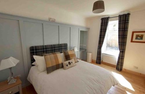Inverness City Centre Apartment | River Retreat - Riverside Apartment in Inverness City Centre