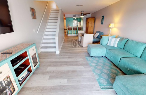 Folly Beach Condo | River's Roost ~ River views, pool access, tennis courts