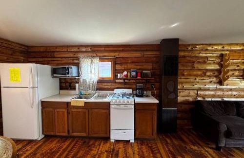 Crystal Falls House | Riverfront Cabin 3