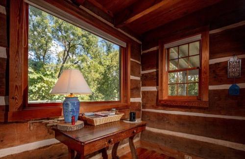 Luray Cabin | Riverfront Cabin! Farm, Fireplaces, Trail & Kayaks