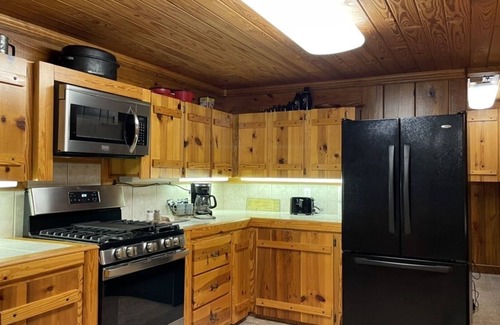 Smithville Cabin | Riverfront Log Cabin - Private River Access!