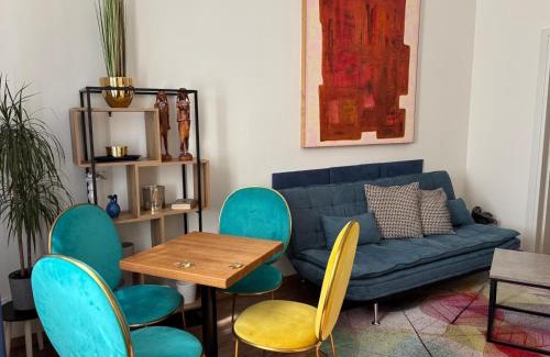 Vysehrad Apartment | Riverside apartment