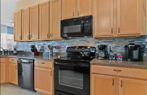 Ridgewood Lakes Villa | RL236BD Universal Kingdom 8 guests pool home