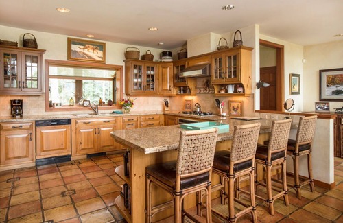 Moose Wilson Road House | RMR: Mallory House in The Aspens/Wilson,WY