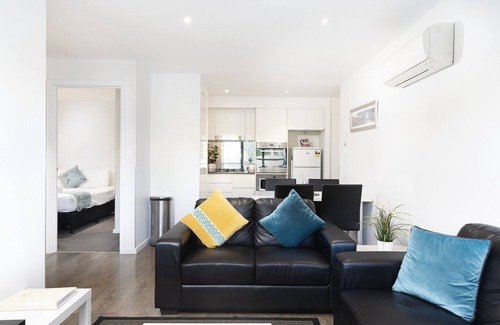 North Melbourne Apartment | RNR Serviced Apartments North Melbourne
