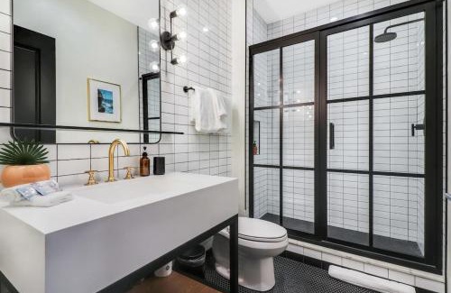 Arts/Warehouse District Apartment | Roami at Brassline