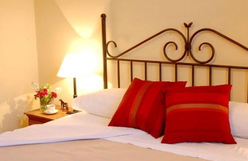 Chacras de Coria Hotel | Robles de Besares