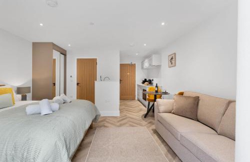 Stoney Middleton House | Rock Mill Apt 3 with Terrace