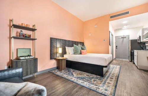 Macon Apartment | Rock 'n' Soul Retreat Otis Meets Little Richard