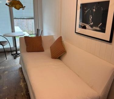 Round Top House | Rocking 40' Container