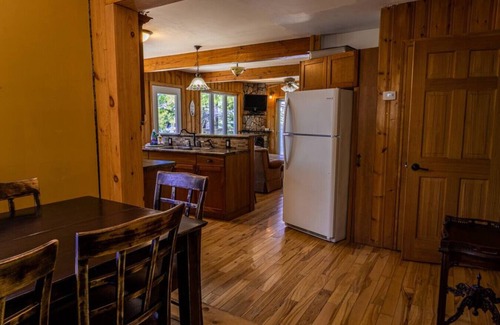 West Nipissing Ski Chalet | Rockpoint Haven @ Paradise Cove - Lake Nipissing