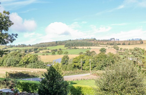 Castledockrell Cottage | ROCKWOOD COTTAGE, pet friendly in Bunclody, County Wexford