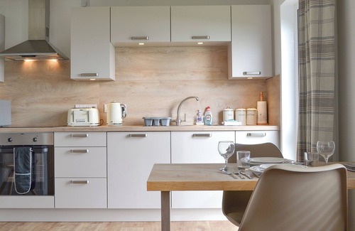 St. Mary's Cottage | Rockworks Chalets No.3 - UK7042