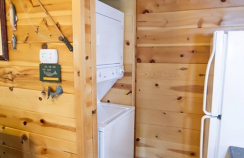 Broken Bow Cabin | Rocky Comfort- Broken Bow/Hochatown- 1bd