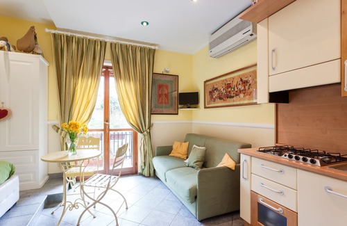 Quartiere XIII Aurelio Apartment | Roma Studio Vatican City