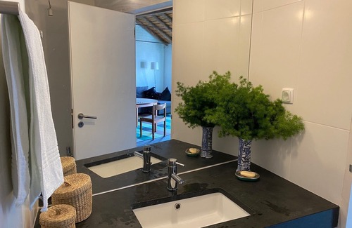 Vidigueira Bed & Breakfast | Roman room