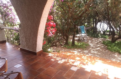 Villaggio delle Mimose Apartment | Romantic villa in the Juniper trees