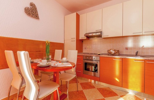 Dramalj Apartment | Romantic Forest Retreat