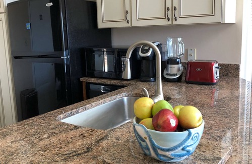 North Shore Condo | Romantic SML Penthouse, Bernard’s Landing. Smith Mountain Lake 3 Pools