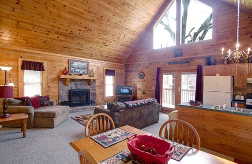 Sevierville Cabin | Romantic Valley Dream w HotTub FPit Views Privacy Sep 30-Oct 3 Book Now!