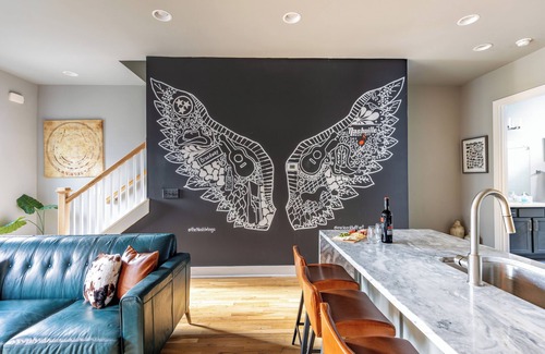 Haynes Area House | Rooftop Bliss︙Karaoke & Games︙Near Broadway