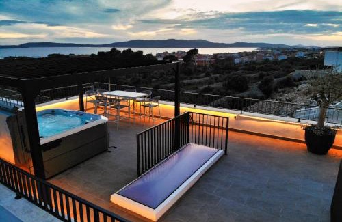 Brodarica House | Rooftop Holiday House