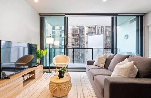 Docklands Apartment | Rooftop Pool 2BR Apt at Marvel Stadium with Free Parking
