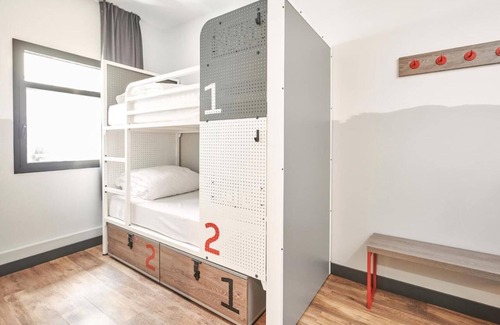 Centro House | Rooftop terrace, City Center Madrid, perfect for big groups!