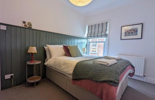 Overstrand Apartment | Rooftops Elegant Coastal Flat Overstrand - Crabpot Cottages Sheringham