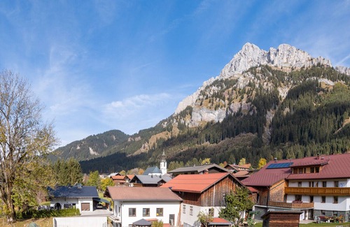 Nesselwaengle Apartment | Room '16' with Mountain View, Shared Terrace and Wi-Fi