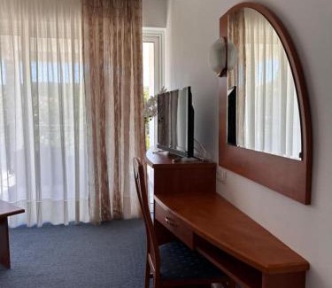 Kampor Bed & Breakfast | 'ROOM 6' - breakfast included
