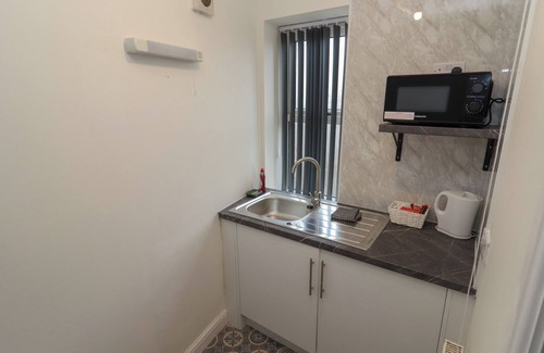 Blackpool Town Center Cottage | ROOM 6 STUDIO 2ND FLOOR, romantic in Blackpool