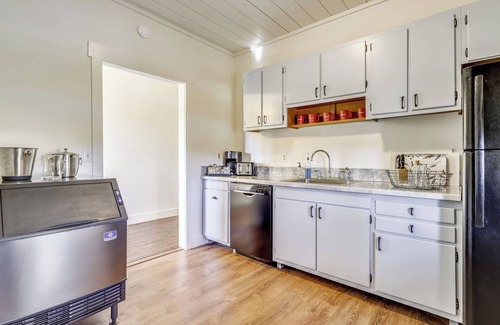 Swanton House | Room 8: Pond View, Lake Access, Private Bath Par-3