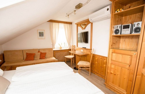 Schoerfling am Attersee Apartment | Room de luxe 1 - Pension KNOLL am Attersee