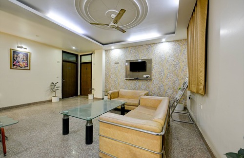Mahipalpur House | Room-hotel Mayank Plaza-near IGI Airport