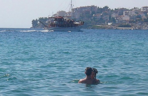 Neos Marmaras House | Room in BB - Welcome To Hotel petunia, In Neos-marmaras,xalkidiki ,greece, triple room 6