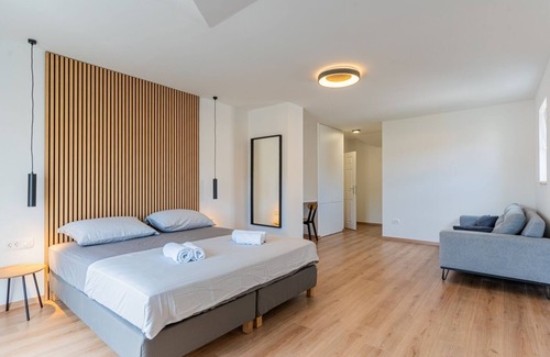 Cres Bed & Breakfast | Room in Cres with Seaview, Balcony, Air condition, WIFI (4249-6)