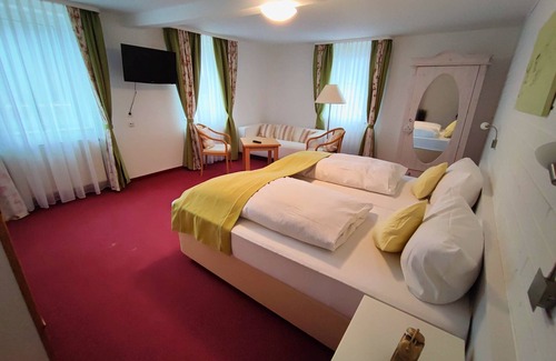 Hundsbach Bed & Breakfast | Room in Guest Room - Pension Forelle Double Room