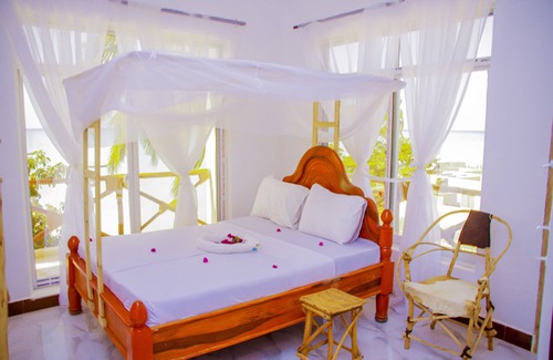 Nungwi Bed & Breakfast | Room L- Room s beach front sea view 3rdlat 2 guests